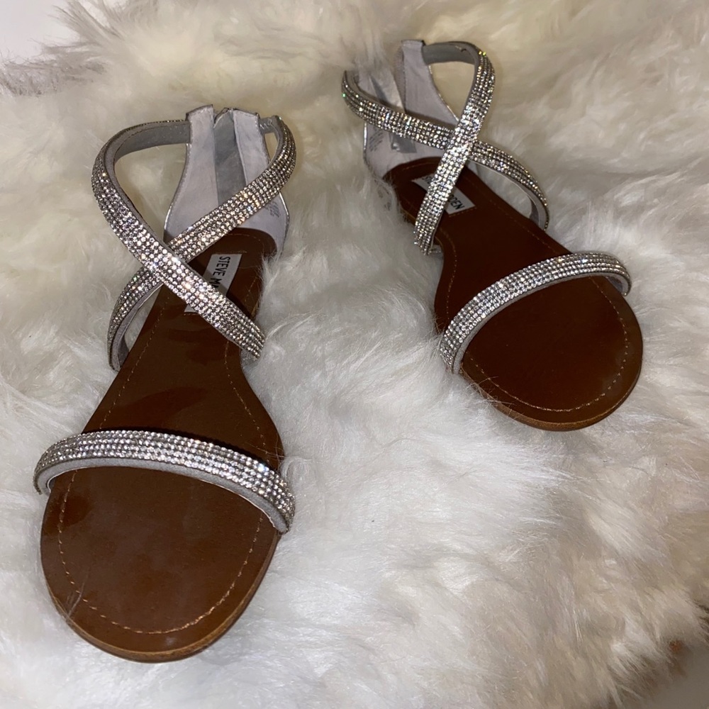New in box - Steve Madden Zsaza sandals